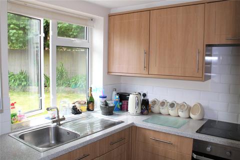 2 bedroom ground floor flat to rent, Cheyne Court, Park Road, Banstead, Surrey, SM7