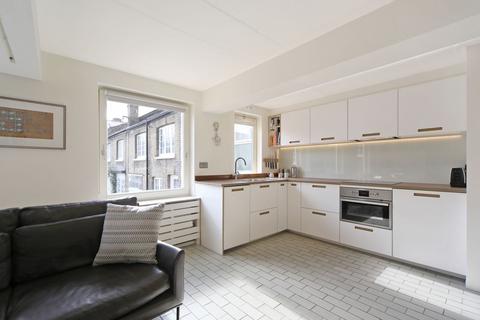 2 bedroom detached house to rent, Wilby Mews, London, W11