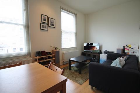 2 bedroom flat to rent, Cardozo Road, Islington, N7