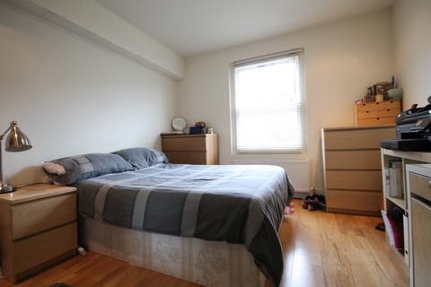 2 bedroom flat to rent, Cardozo Road, Islington, N7