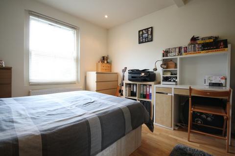 2 bedroom flat to rent, Cardozo Road, Islington, N7