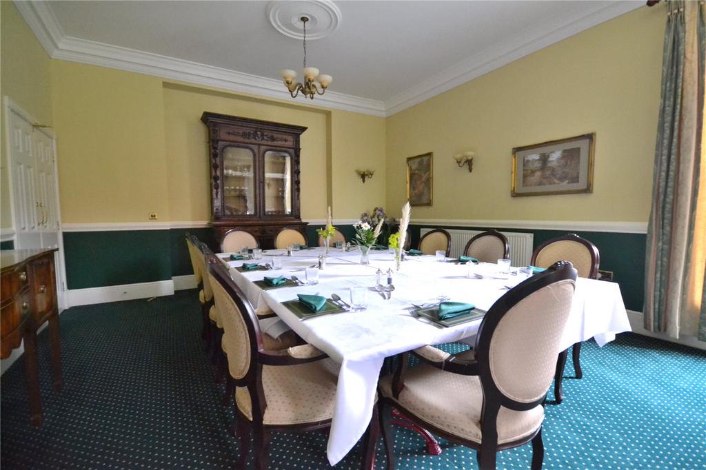 Communal Dining