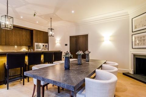 3 bedroom apartment to rent, Duke Street, London W1K