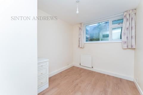 2 bedroom flat to rent, Langham Gardens, Ealing, W13