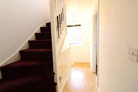 3 bedroom end of terrace house to rent, 3 Bedroom Modern House to Rent