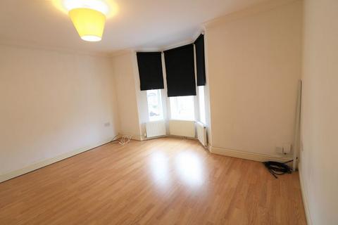 3 bedroom end of terrace house to rent, 3 Bedroom Modern House to Rent