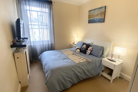 2 bedroom flat to rent, Oxford Street