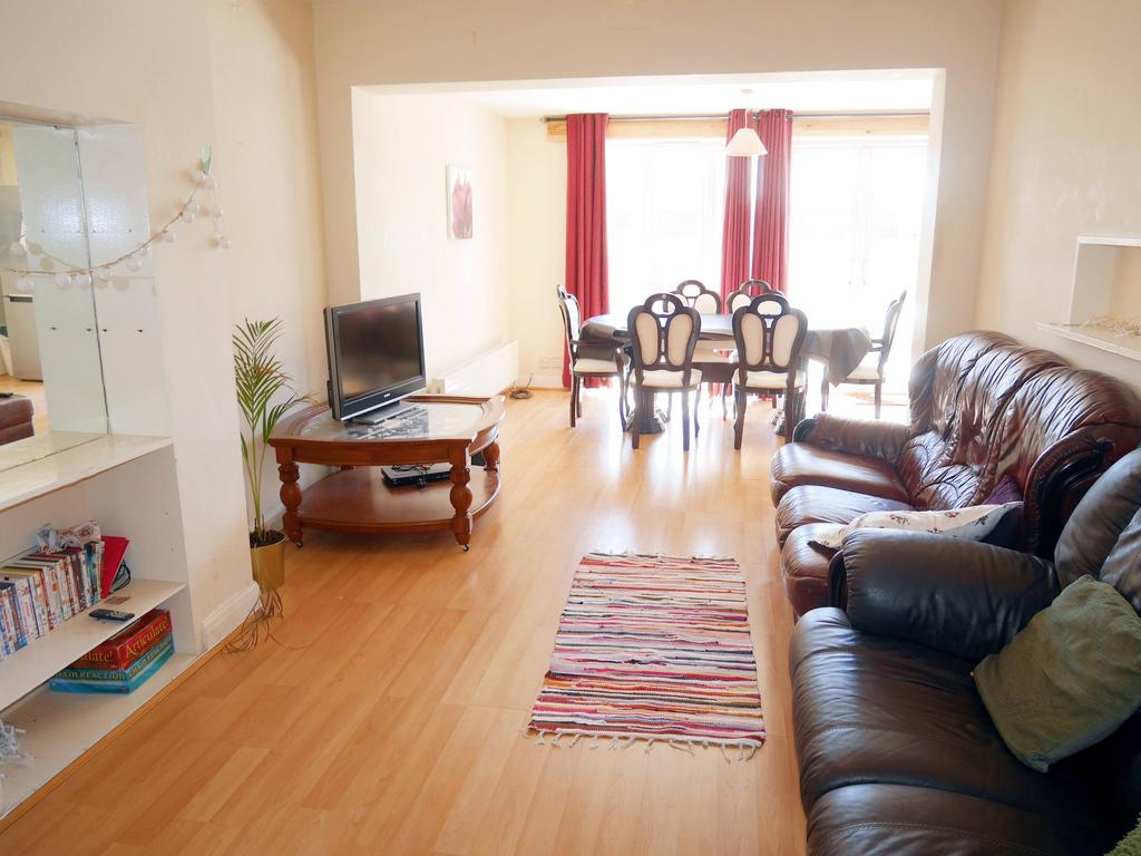 House in London - View 3