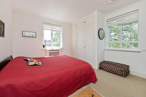 2 bedroom apartment to rent, Marlborough Court , Pembroke Road, Kensington W8
