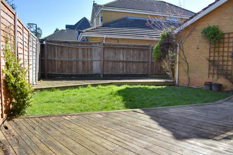 undefined, Clitherow Gardens, Southgate, RH10