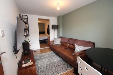 1 bedroom flat to rent, Roman Road, London E3