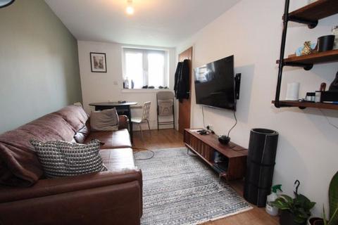 1 bedroom flat to rent, Roman Road, London E3