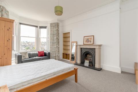 3 bedroom flat to rent, Macdowall Road, Newington, Edinburgh, EH9