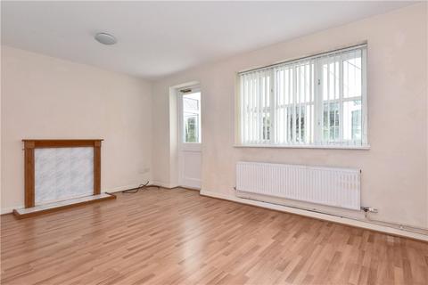 undefined, Magpie Close, Shenley Brook End, Milton Keynes, MK5