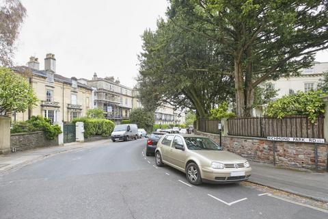 2 bedroom flat to rent, Richmond Park Road, Clifton, BS8