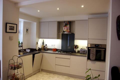 2 bedroom flat to rent, Richmond Park Road, Clifton, BS8