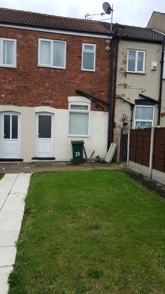 2 bed terraced house for rent in Mexborough