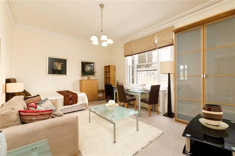 Studio to rent, Ashburn Gardens, South Kensington, London, UK, SW7