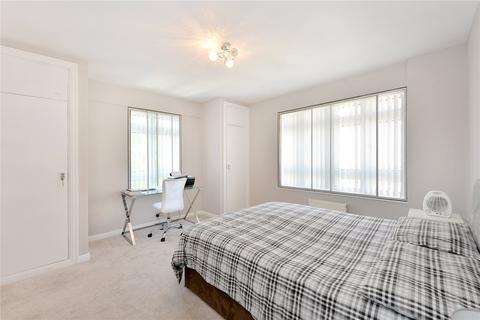 3 bedroom apartment to rent, Portsea Hall, Portsea Place, W2