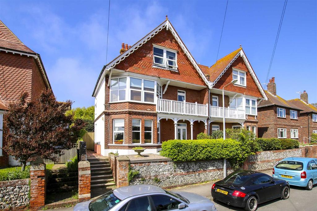 Sutton Road, Seaford 6 bed semidetached house £565,000