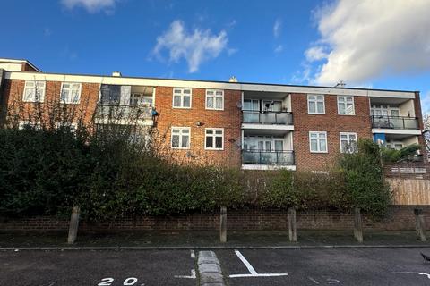 2 bedroom apartment to rent, Gorsefield House, London., London, E14