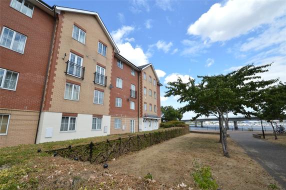 Seager Drive Cardiff Bay Cardiff Cf11 3 Bed Apartment To