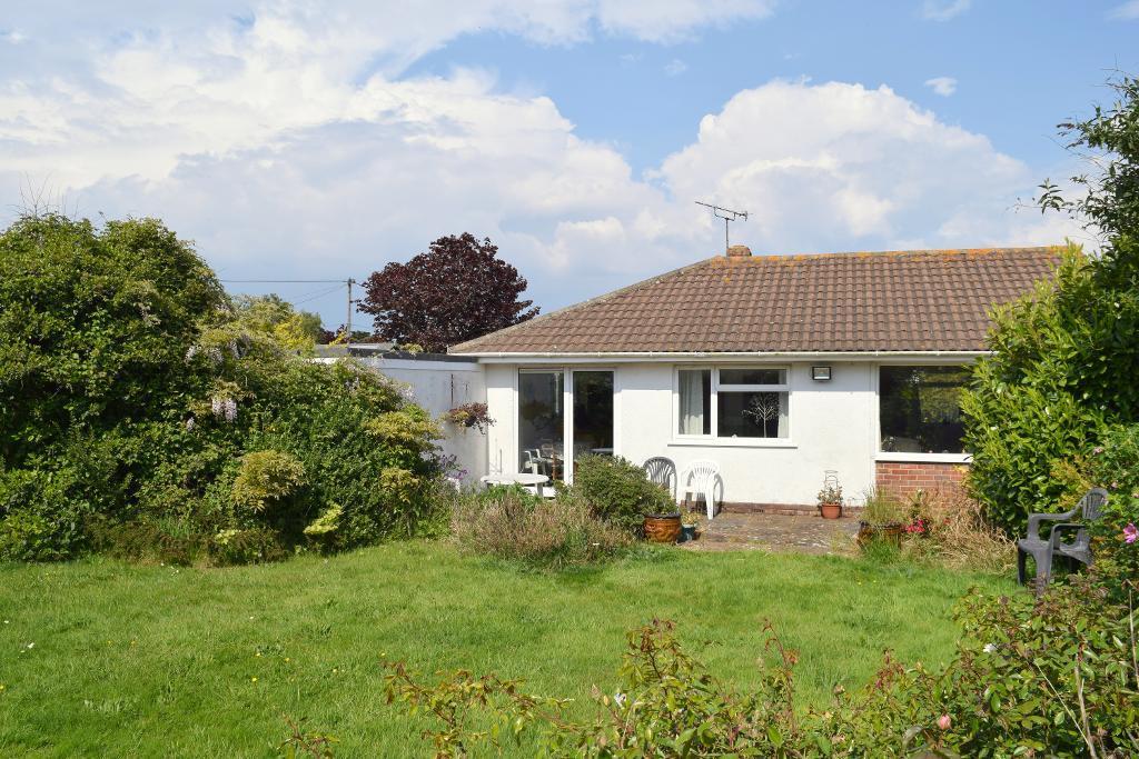 Beachfield Road, Bembridge, Isle of Wight, PO35 5TN 3 bed detached