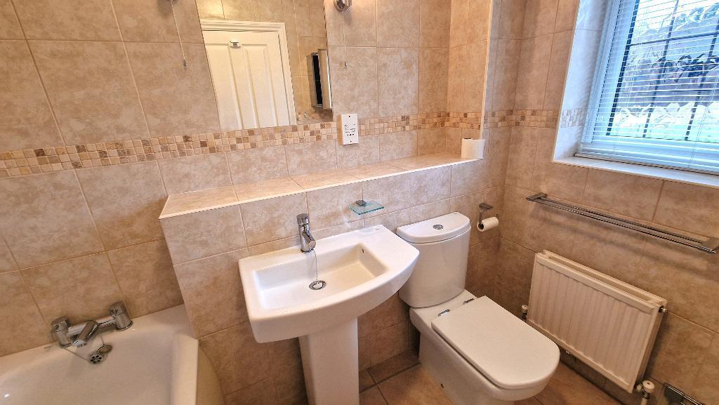 En-suite Bathroom