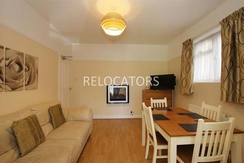 4 bedroom house share to rent, Forest View Road, Walthamstow E17