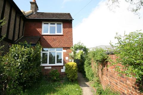 2 bedroom semi-detached house to rent, Ifold Road, Redhill