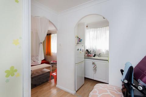 1 bedroom apartment for sale, Dehavilland Close, Northolt, UB5