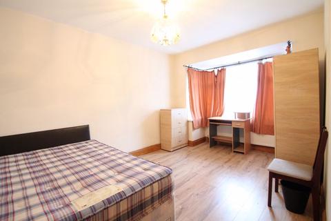 undefined, Tachbrook Road, Uxbridge, UB8