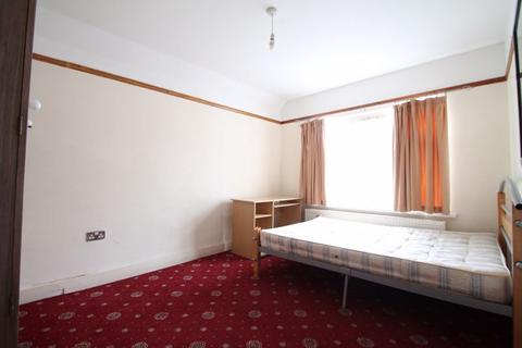 undefined, Tachbrook Road, Uxbridge, UB8