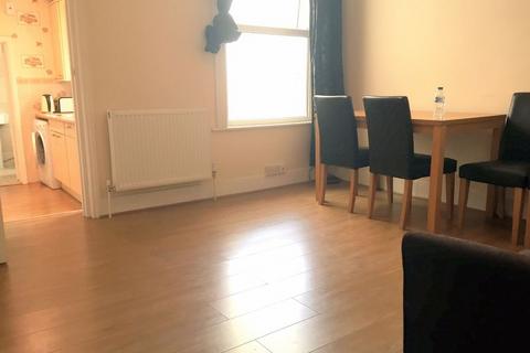 3 bedroom semi-detached house to rent, Villier Street, Uxbridge, UB8