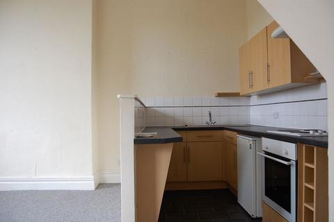 2 bedroom apartment to rent, Cemetery Road, Southport PR8