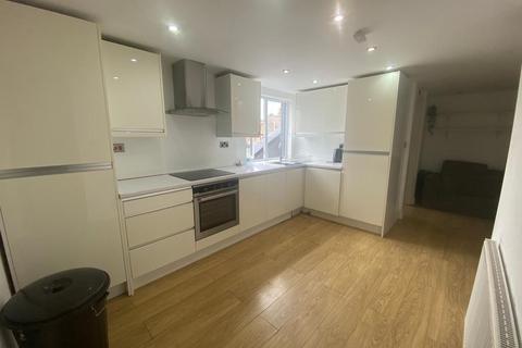2 bedroom flat to rent - Clifden Road, Homerton, E5