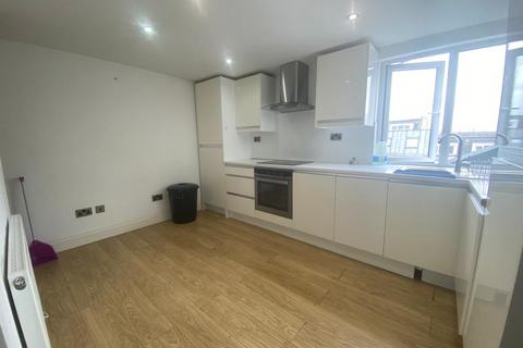 2 bedroom flat to rent - Clifden Road, Homerton, E5