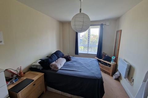 undefined, Spacious 2 Bedroom Apartment - Stratford, E15