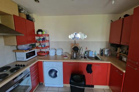 undefined, Spacious 2 Bedroom Apartment - Stratford, E15