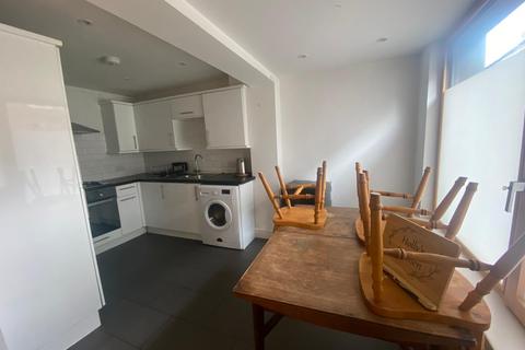 undefined, Eastway, Homerton, E9