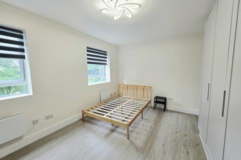 Studio to rent, Wren View, Hornsey Lane, Highgate, N6