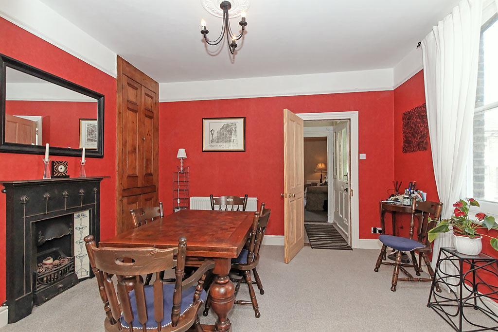 Cambridge Road, Faversham 4 bed semi-detached house - £400,000