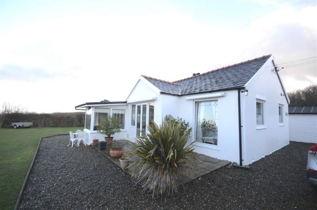 Majoda, Cnwc Y Lili, New Quay, Ceredigion, SA45 9SH 3 bed bungalow £