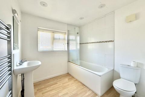 3 bedroom semi-detached house to rent, Epsom