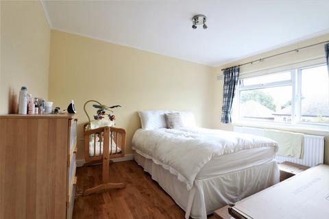 2 bedroom flat to rent, The Glade, Southgate N21