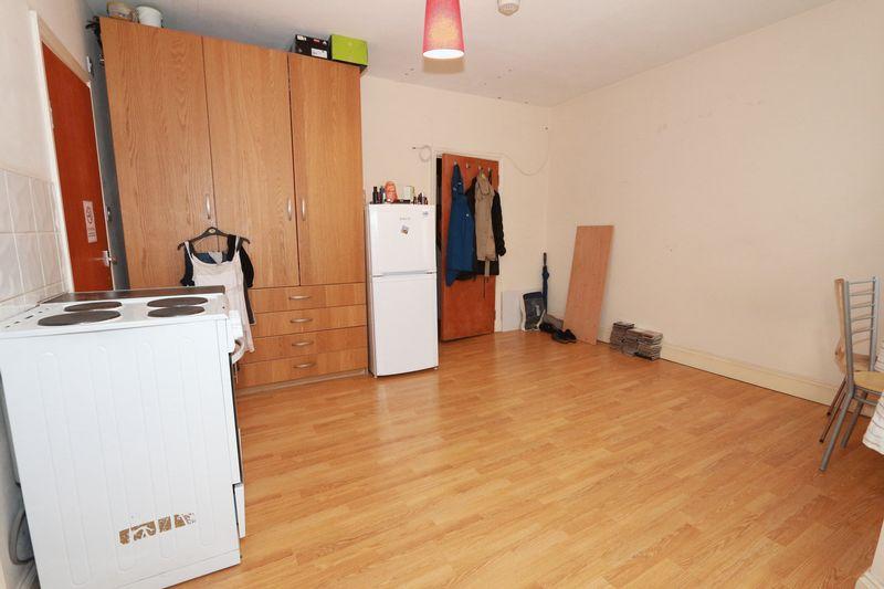 Apartment in London - View 3