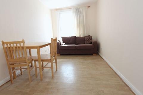 1 bedroom flat to rent, Balls Pond Road, Dalston N1