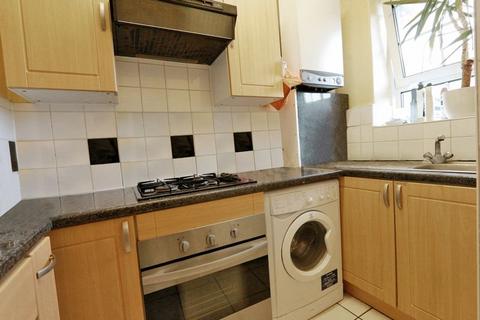 3 bedroom flat to rent, Frazier Street, Waterloo SE1