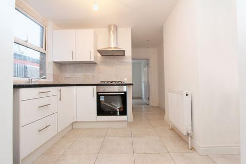 2 bedroom flat to rent, Hermitage Road (GF), Manor House