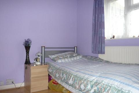 2 bedroom house to rent, Central Feltham, Feltham